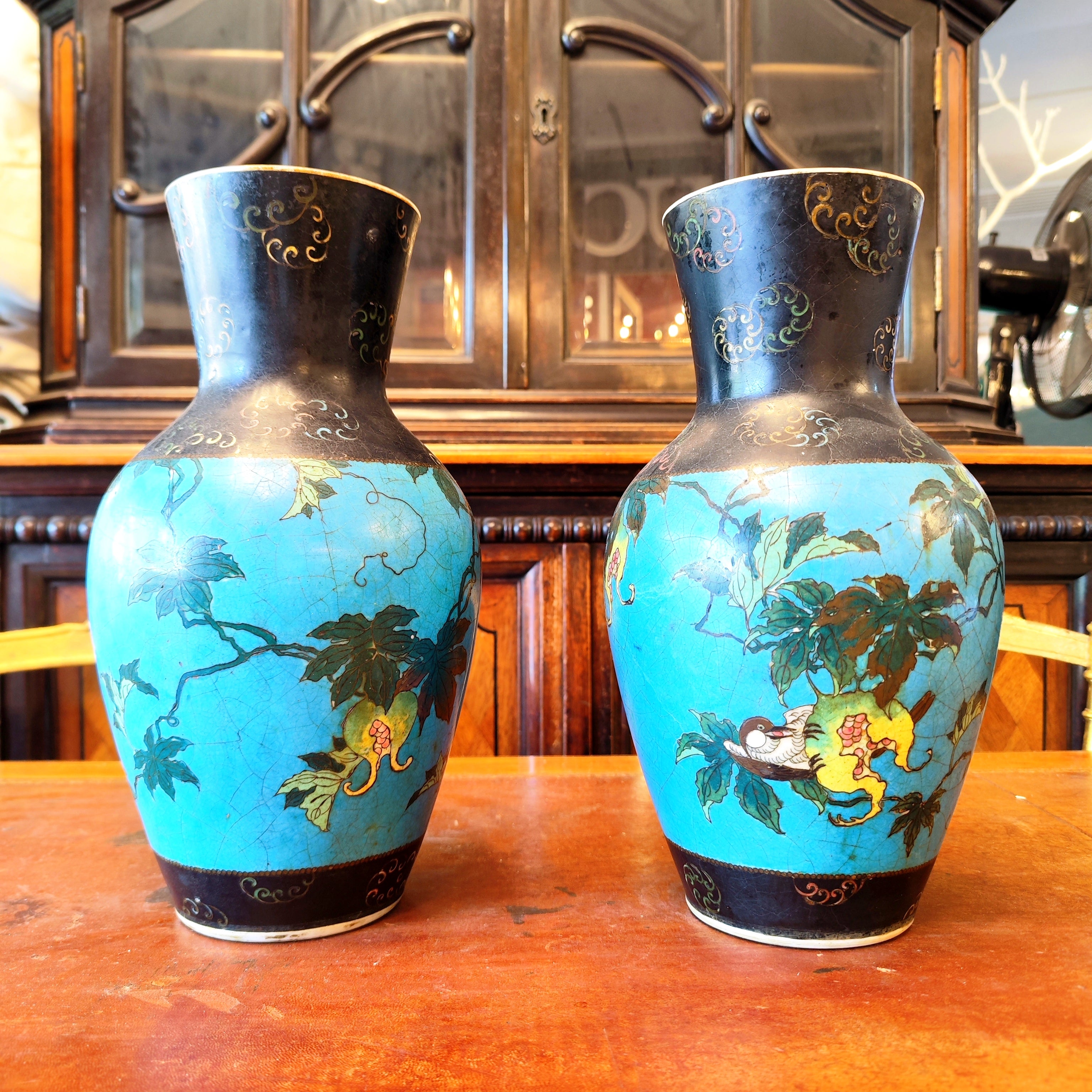 Par de jarrones Meiji época EDO. Japón SXIX