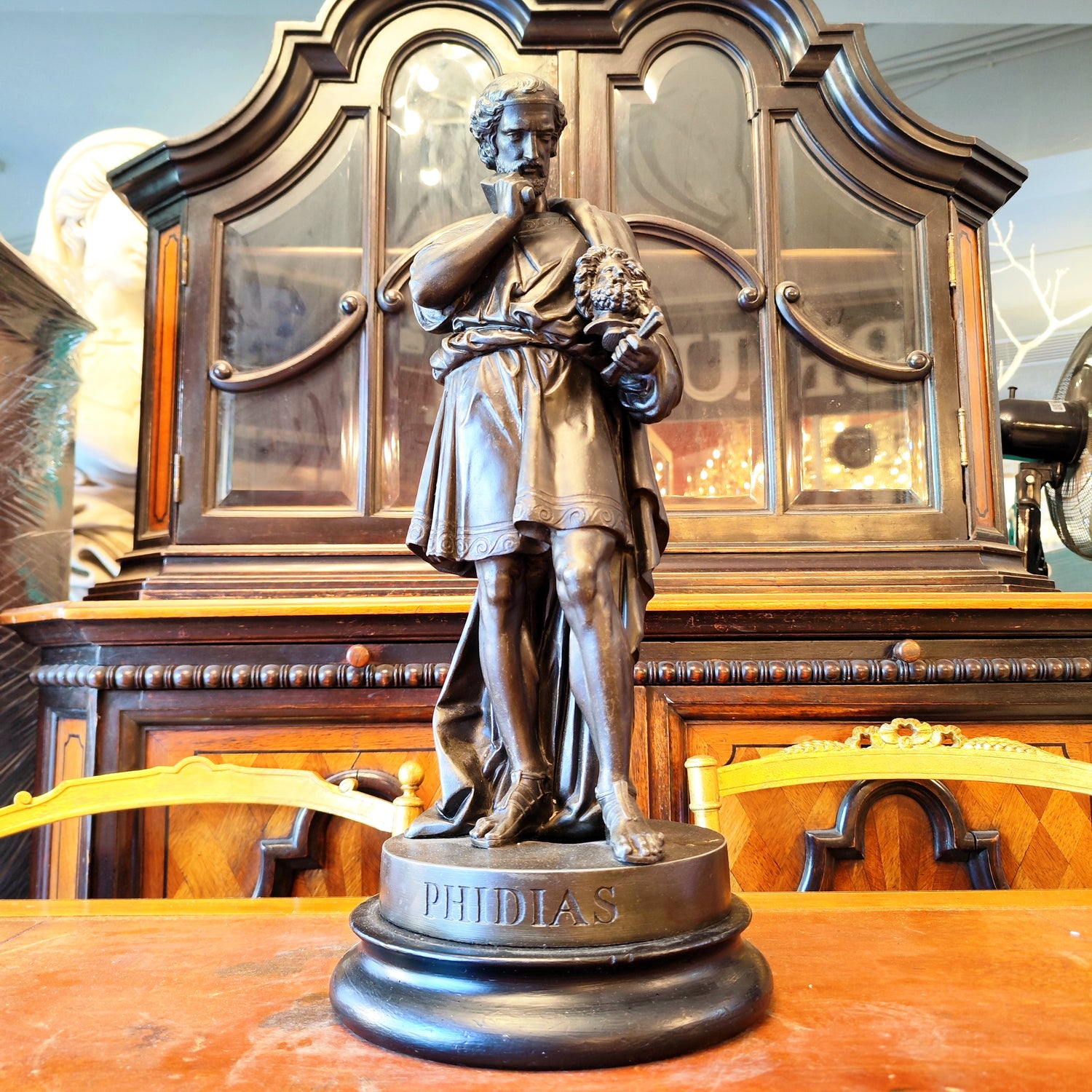 Importante figura en peltre de Phidias. Italia SXIX