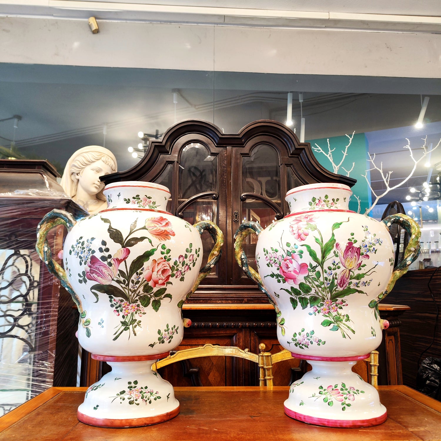 Gran par de frascos de farmacia con ramas de higos. Francia SXIX