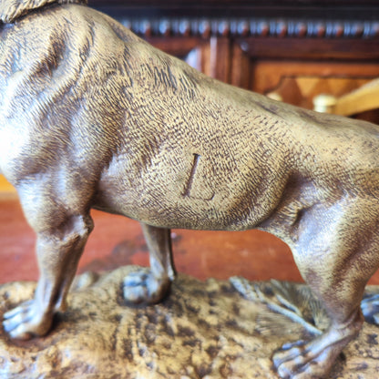 Perro firma L.BUREAU de bronce. Francia SXIX