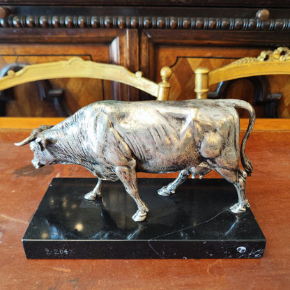Escultura Vaca francesa Christofle bronce plateado. Francia SXX