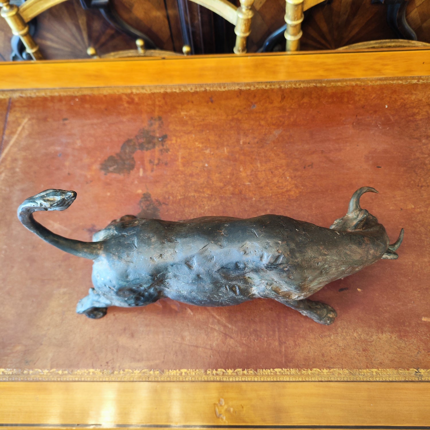 Toro Pierre firma Chenet Bronce. Francia SXX