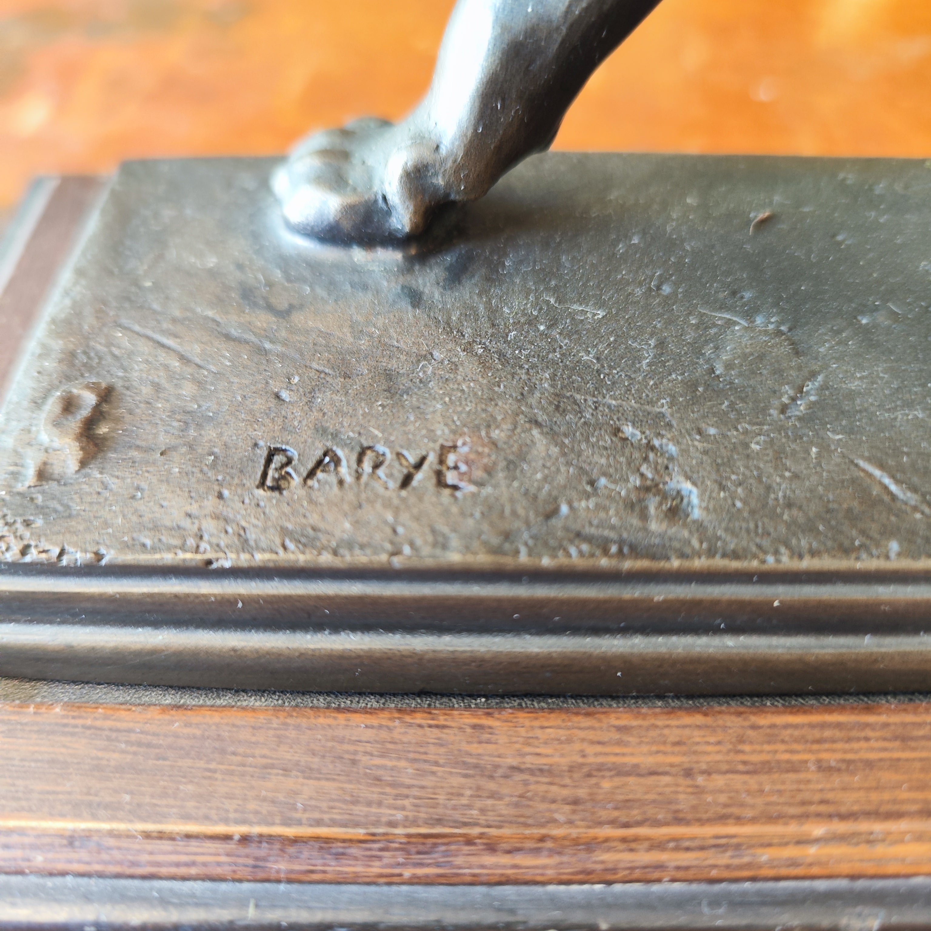 Escultura Leon Firma ANTOINE-LOUISE BAYRE. Francia XIX