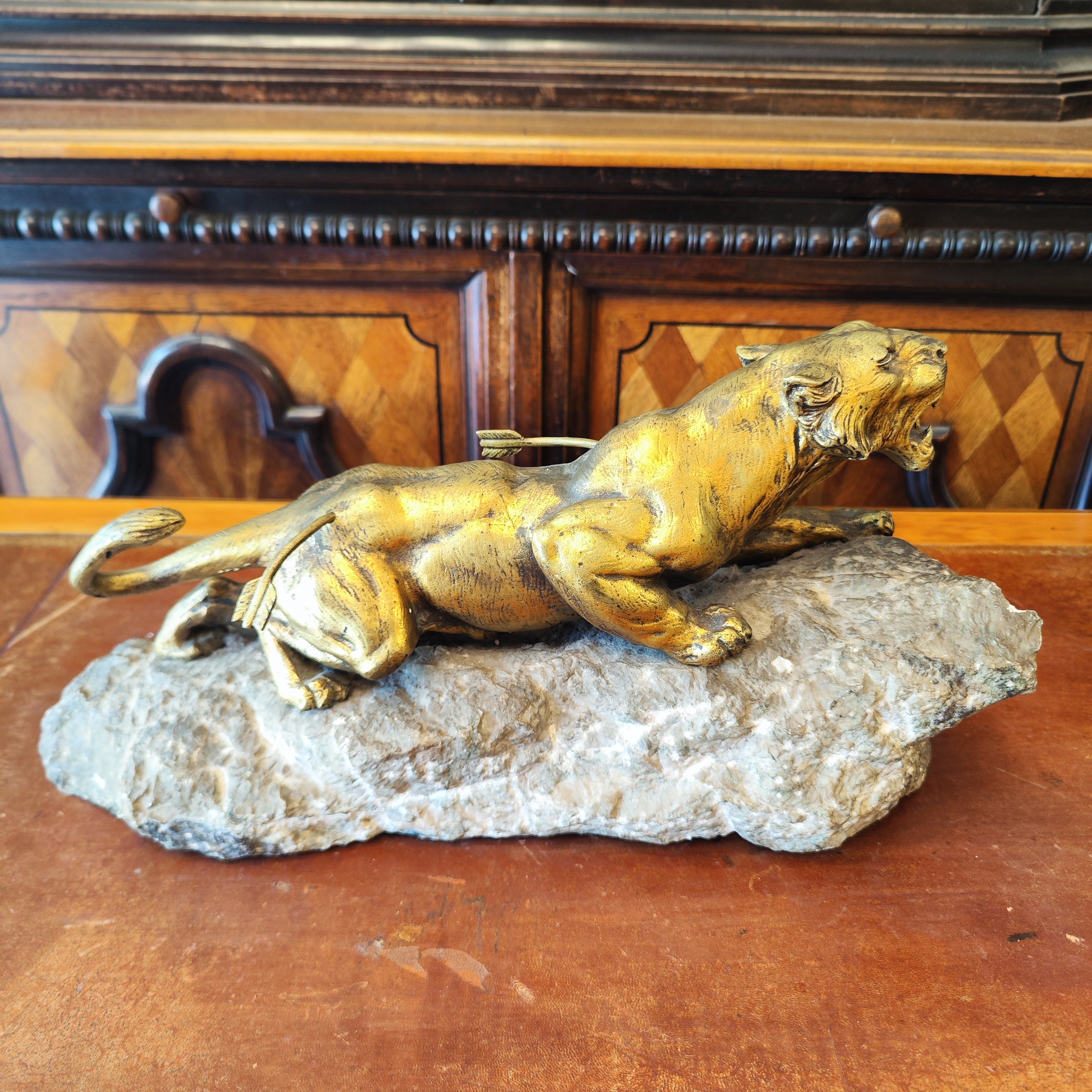 Pantera Francesa Bronce firma FATH. Francia S XIX