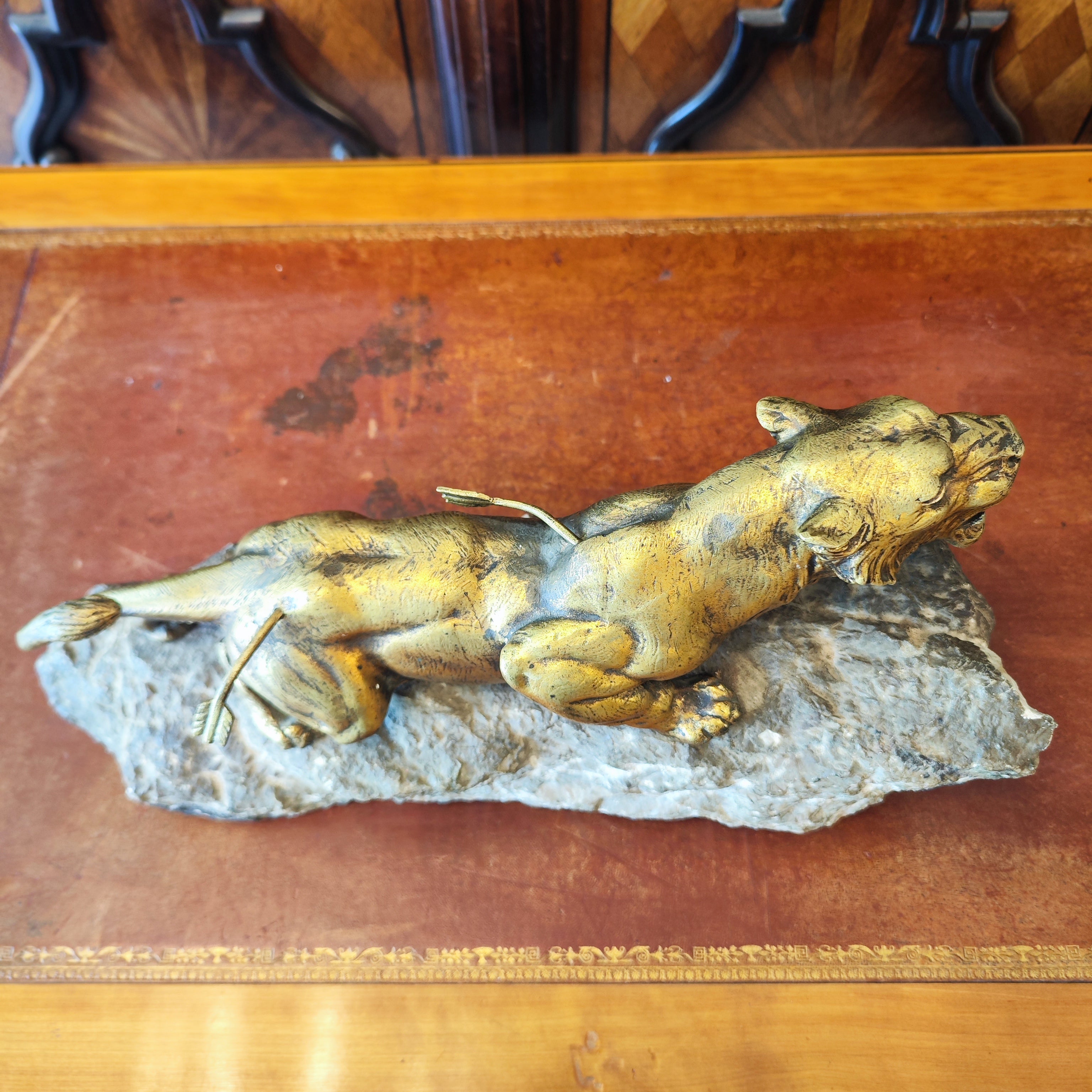 Pantera Francesa Bronce firma FATH. Francia S XIX