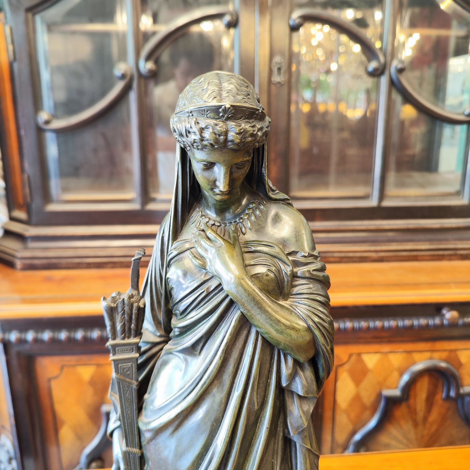 Escultora Diana la cazadora Eugéne Lois Lequesne. Francia SXIX