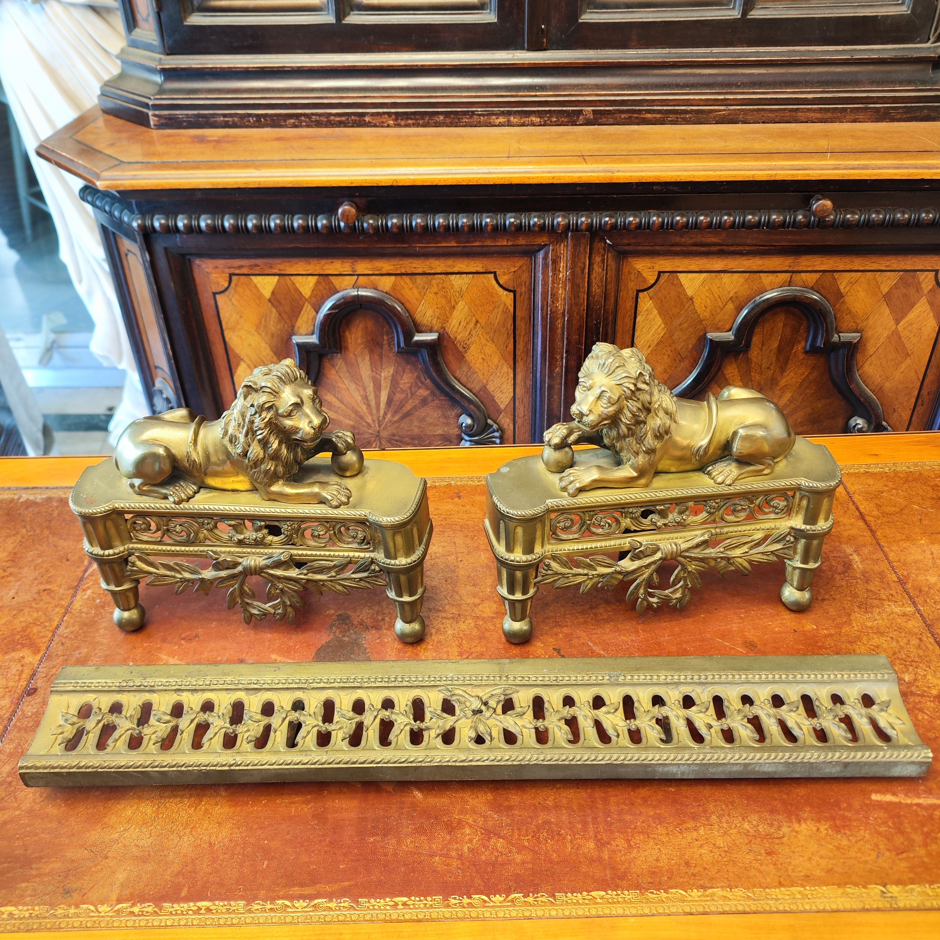 Par de morrilos de leones en bronce. Francia SXIX