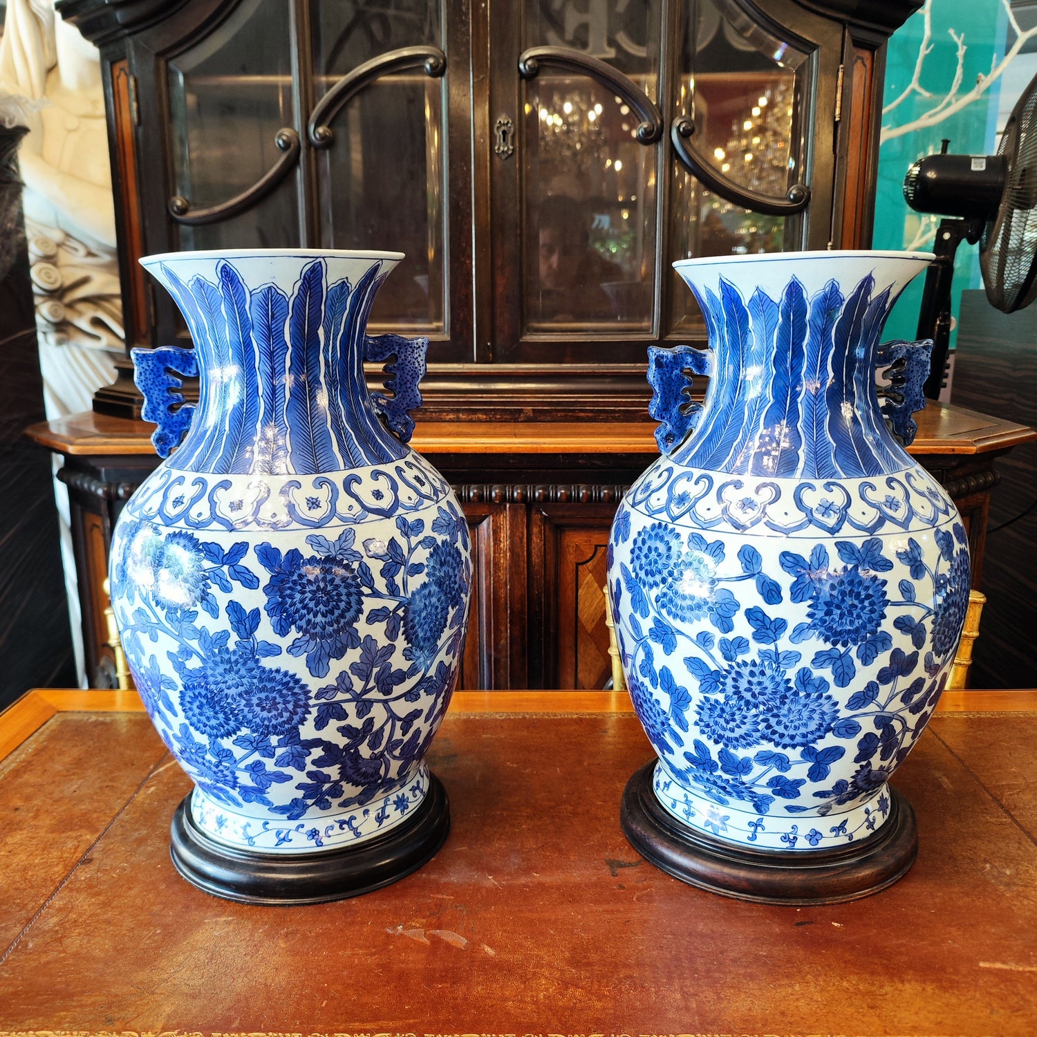 Par de jarrones chinos azul y blanco. China SXIX