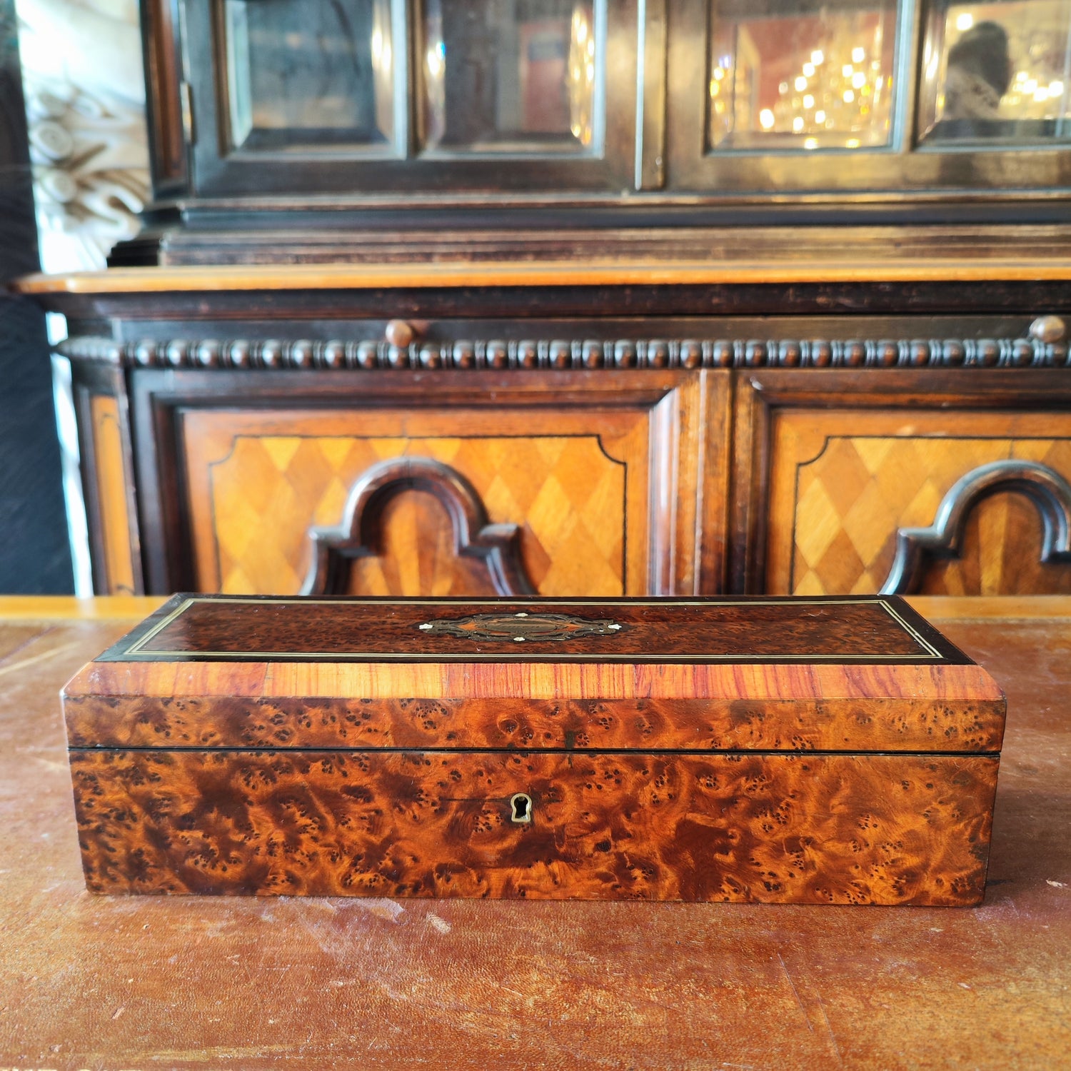 Guantera de raíz de nogal época Napoleón III. Francia SXIX