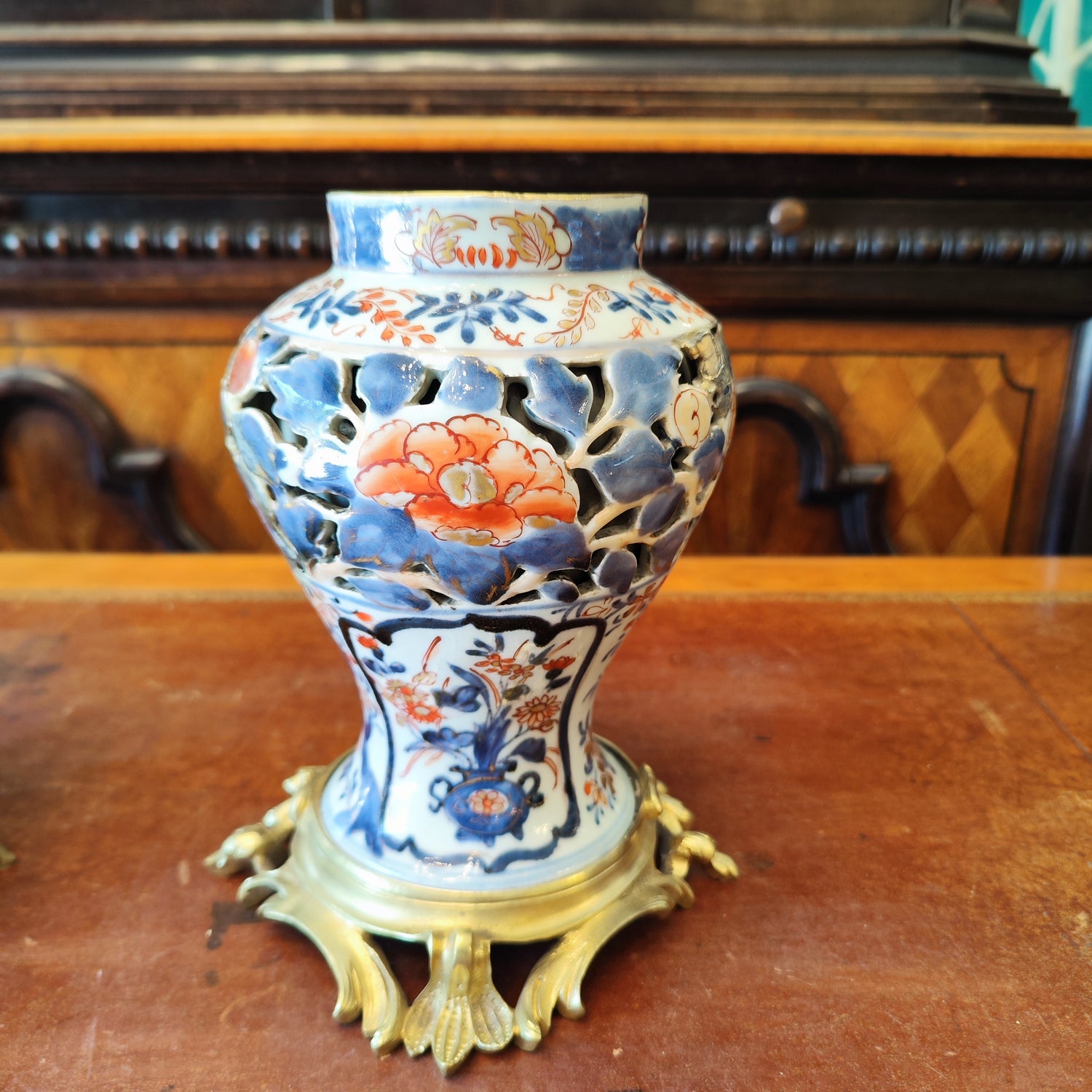 Par de Jarrones Imari Chinoiserie. Francia SXIX