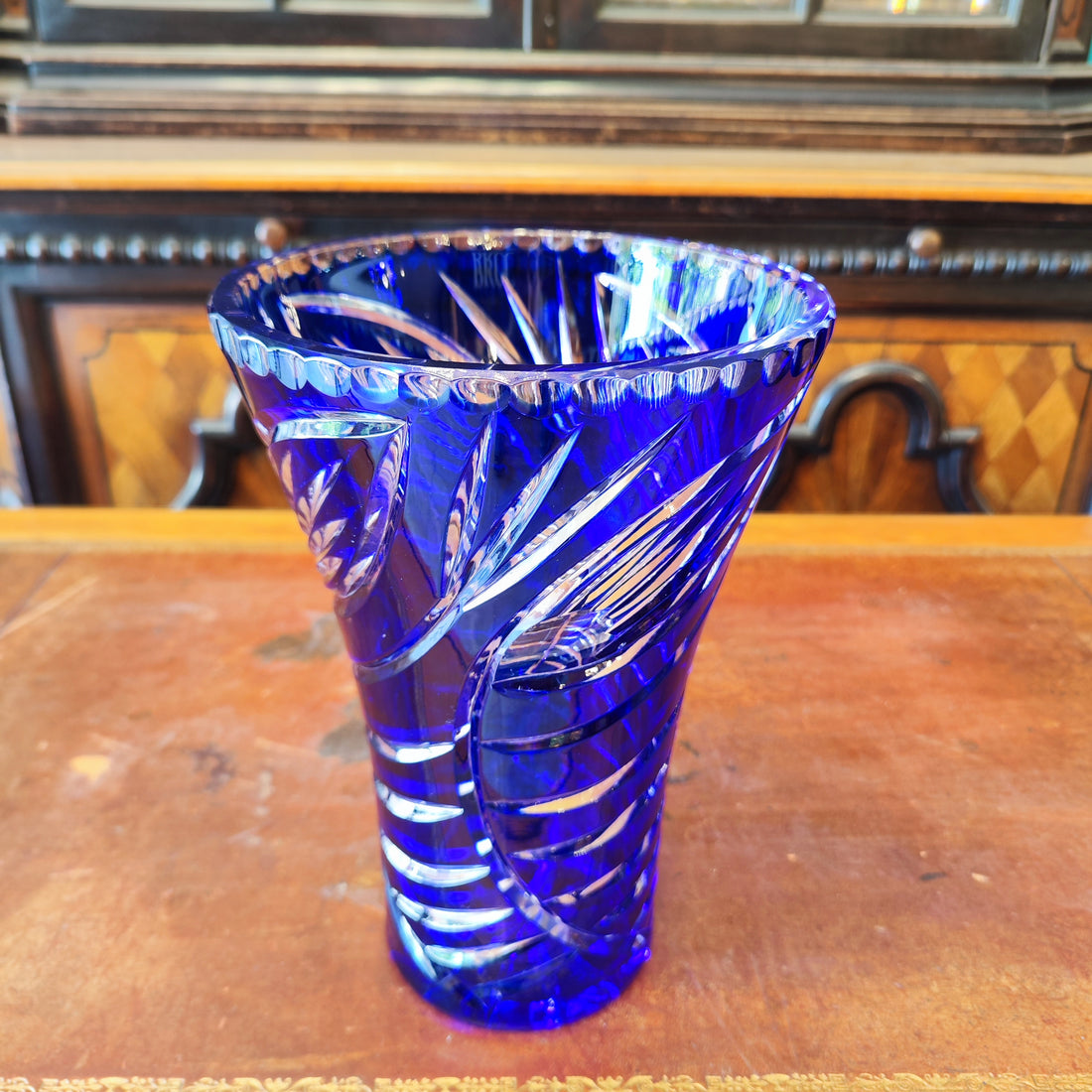 Florero de cristal aleman azul. Alemania SXX