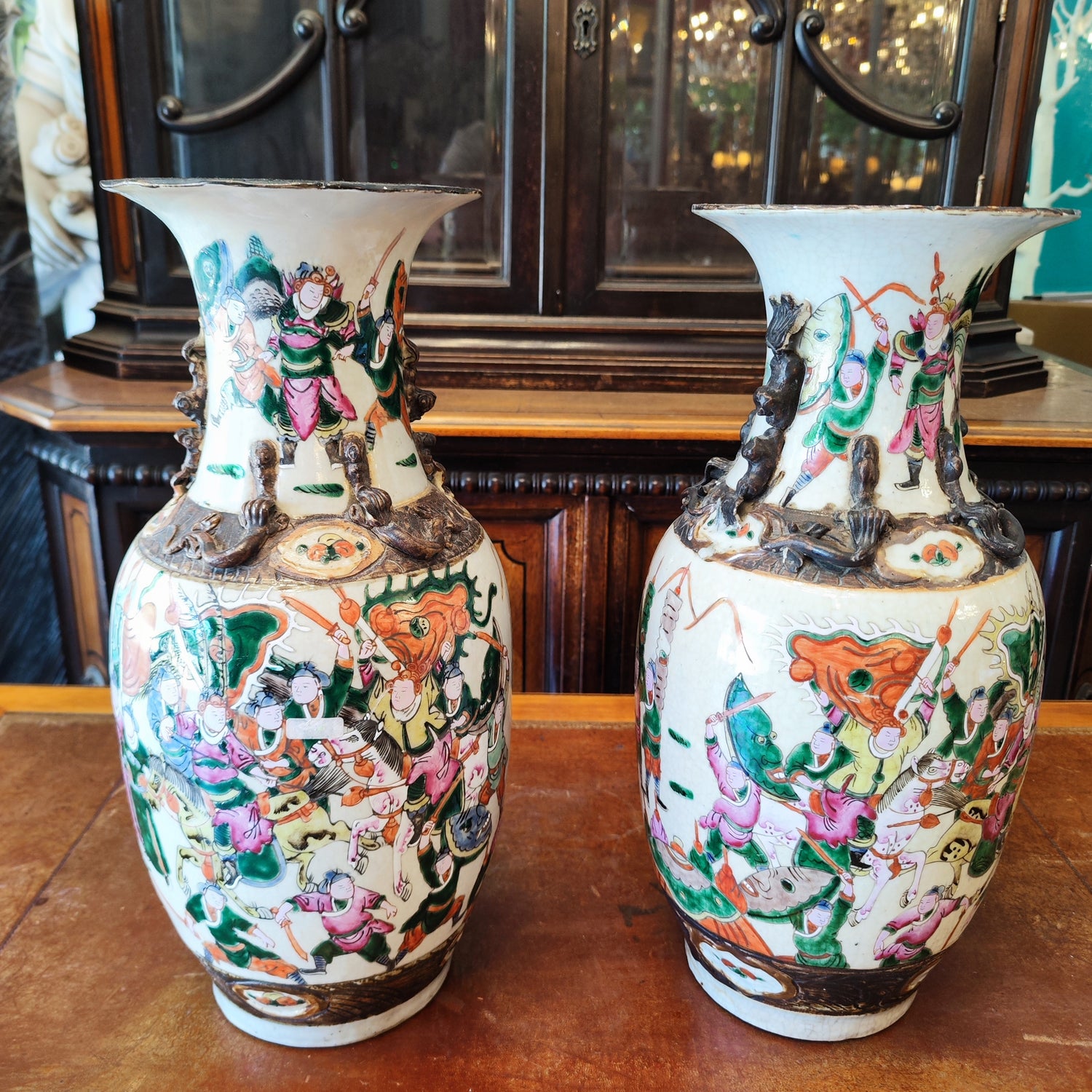 Par jarrones chinos de caolin Nankin. China SXX