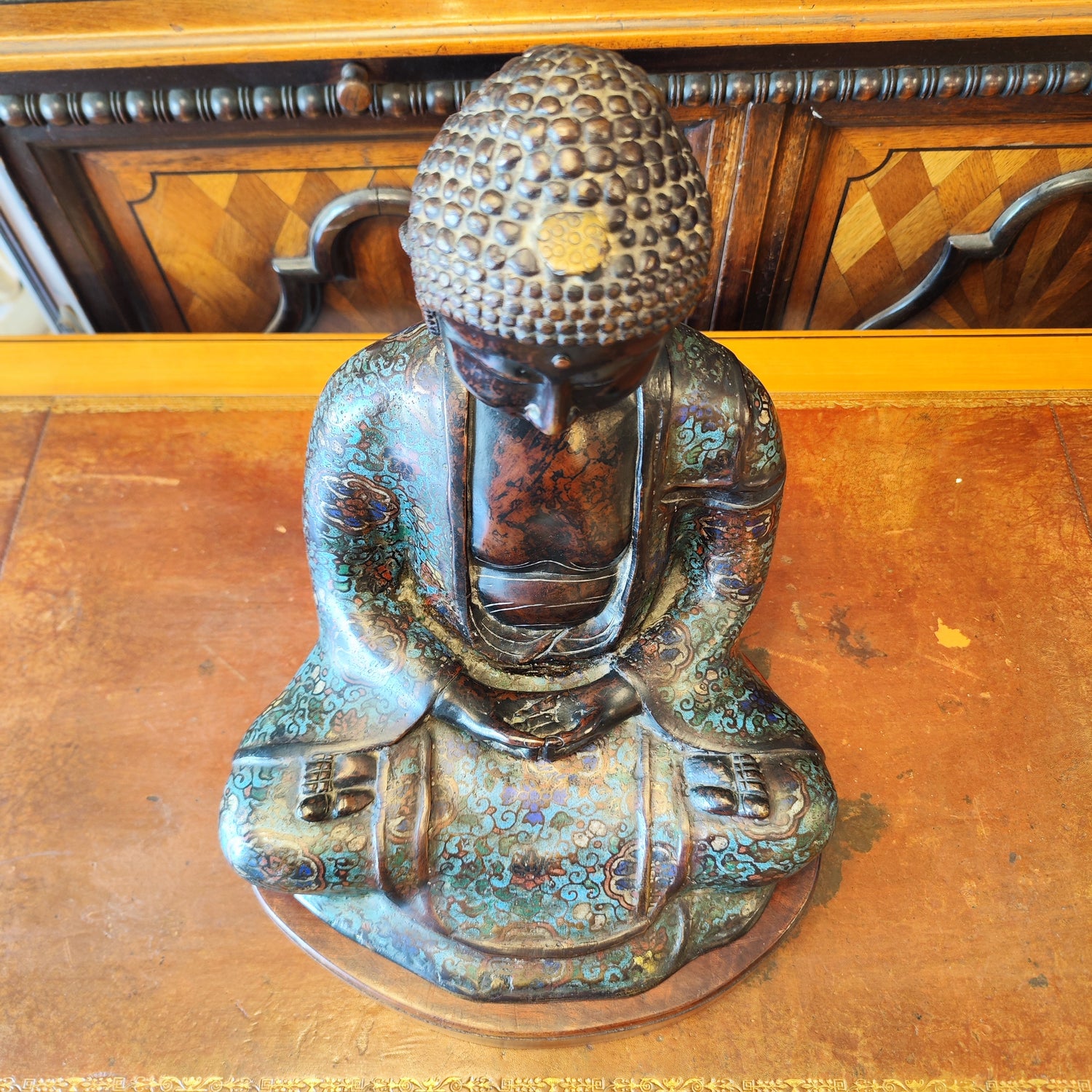 Buda de cloissone periodo Meiji. Japón SXIX