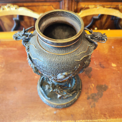 Espectacular jarrón bronce Meiji Shoki. Japón SXIX