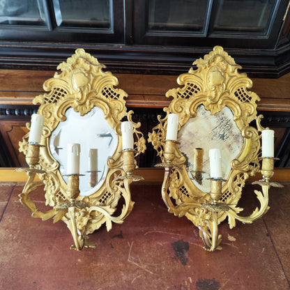 Gran par de apliques bronce ormolu estilo Luis XV. Francia XIX