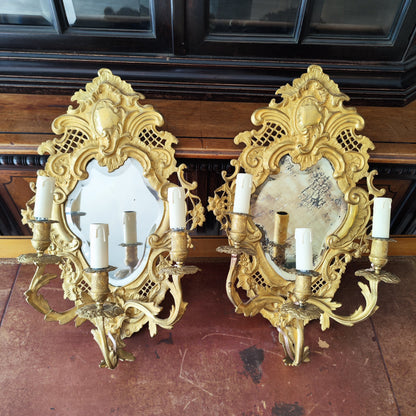 Gran par de apliques bronce ormolu estilo Luis XV. Francia XIX