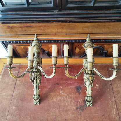 Par de apliques en bronce ormolu Luis XVI. Francia SXVIII