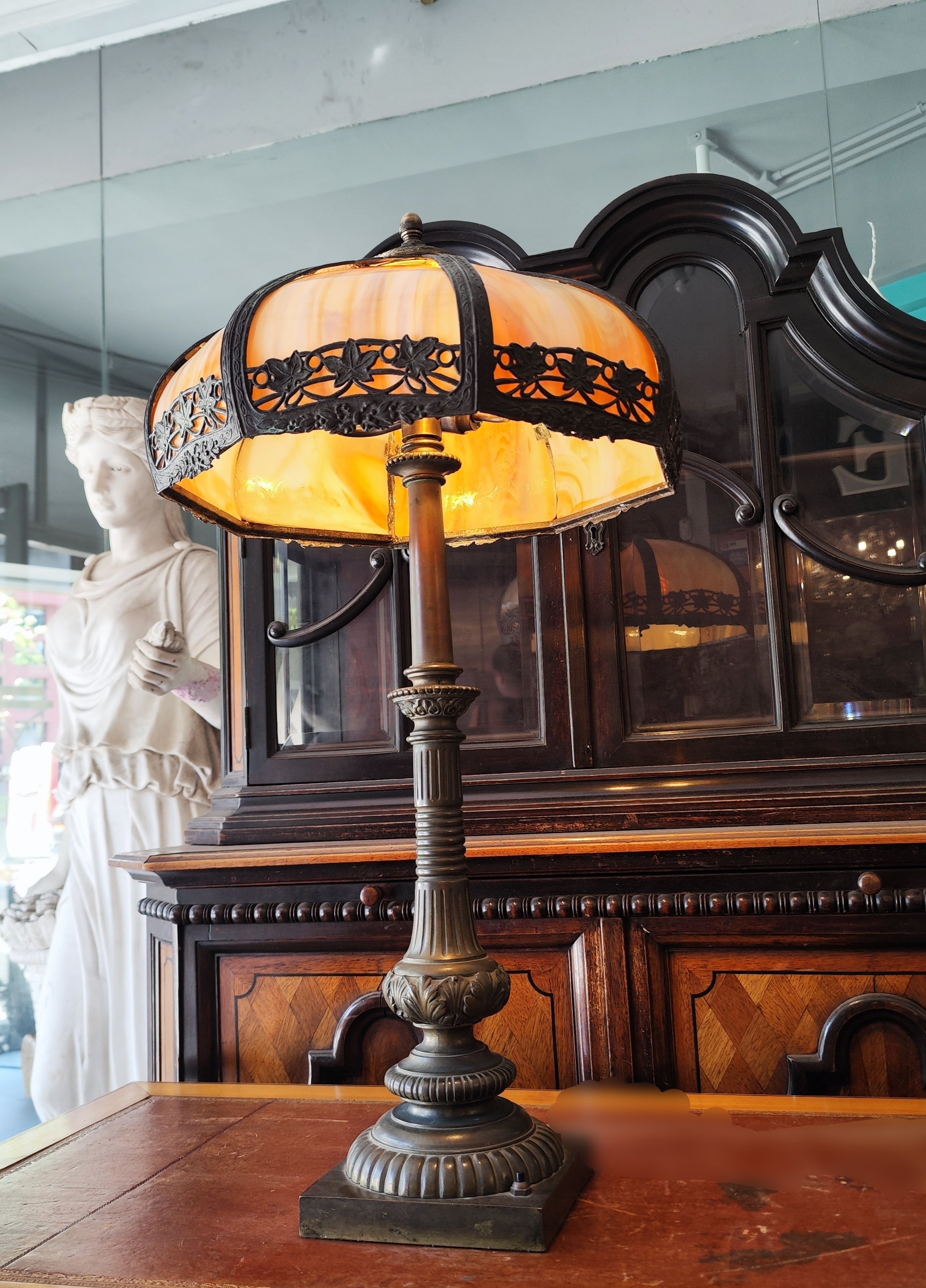 Lampara Art Nouveau opalina. EEUU SXX