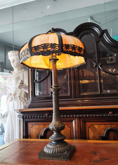 Lampara Art Nouveau opalina. EEUU SXX