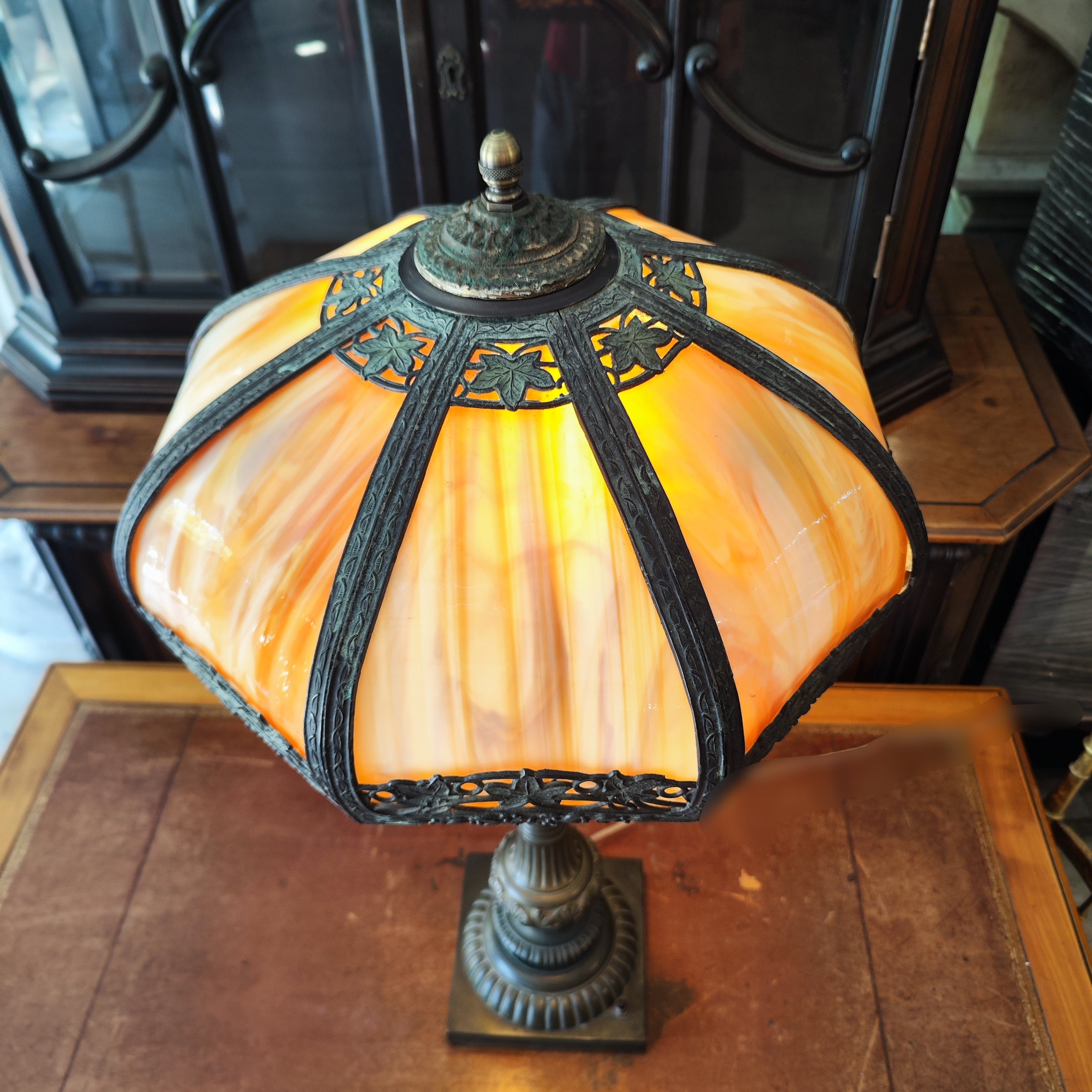 Lampara Art Nouveau opalina. EEUU SXX