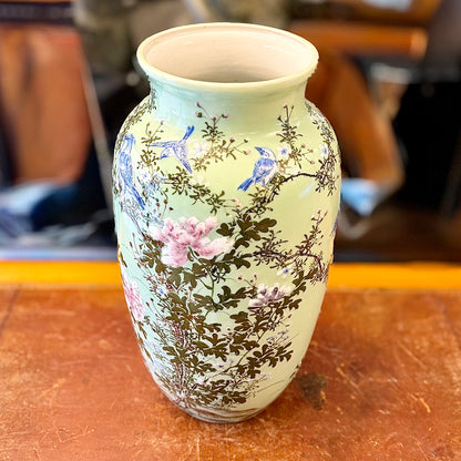 Jarrón japones de caolín periodo Meiji. Japón SXIX