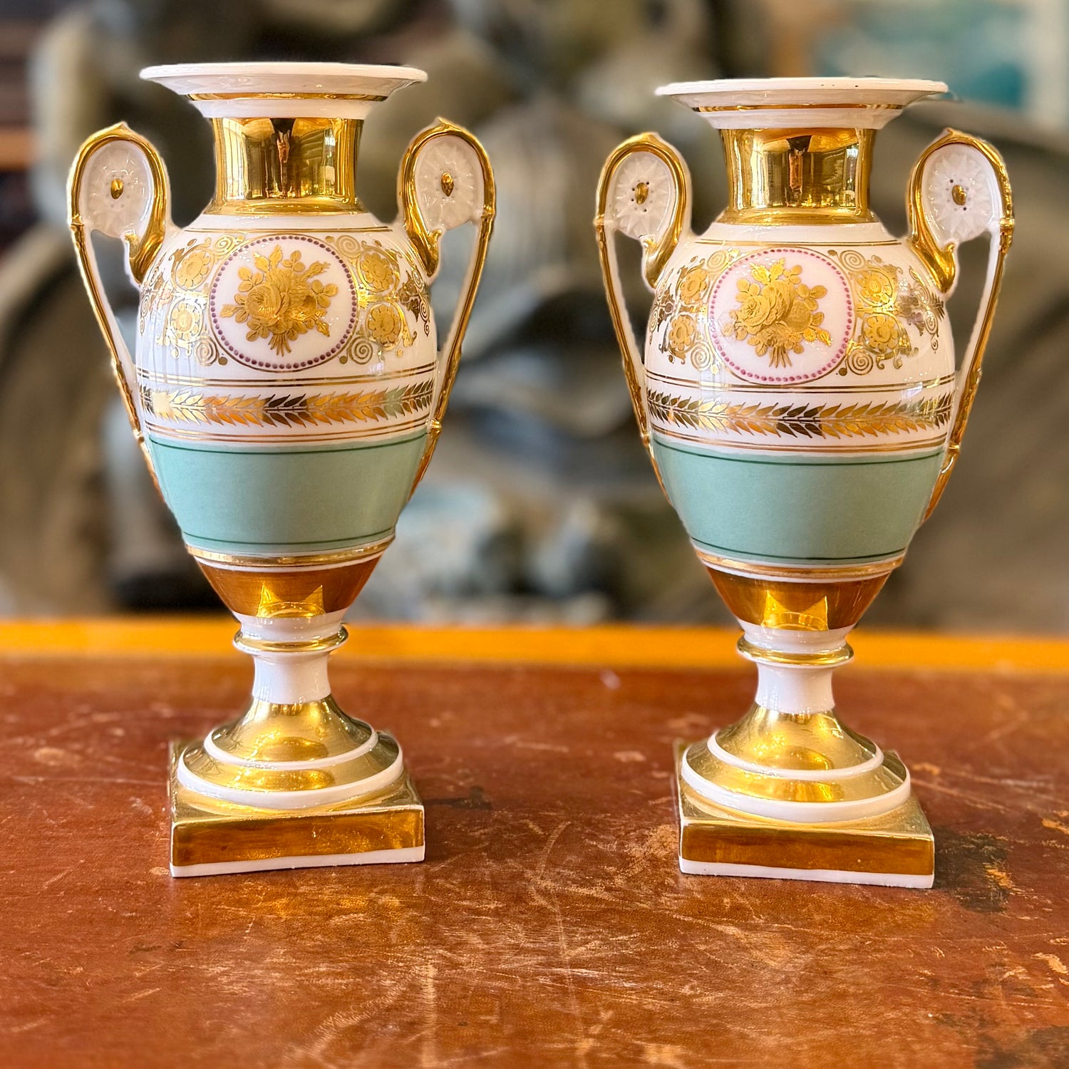 Par de jarrones epoca Napoleon III. Francia SXIX