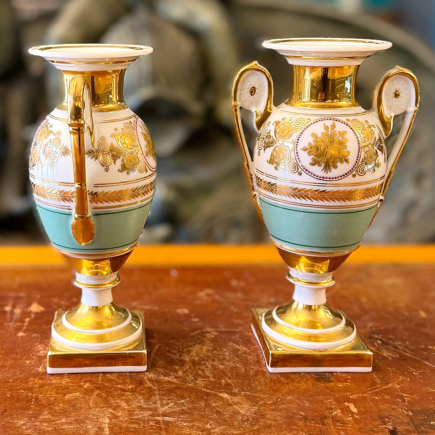 Par de jarrones epoca Napoleon III. Francia SXIX