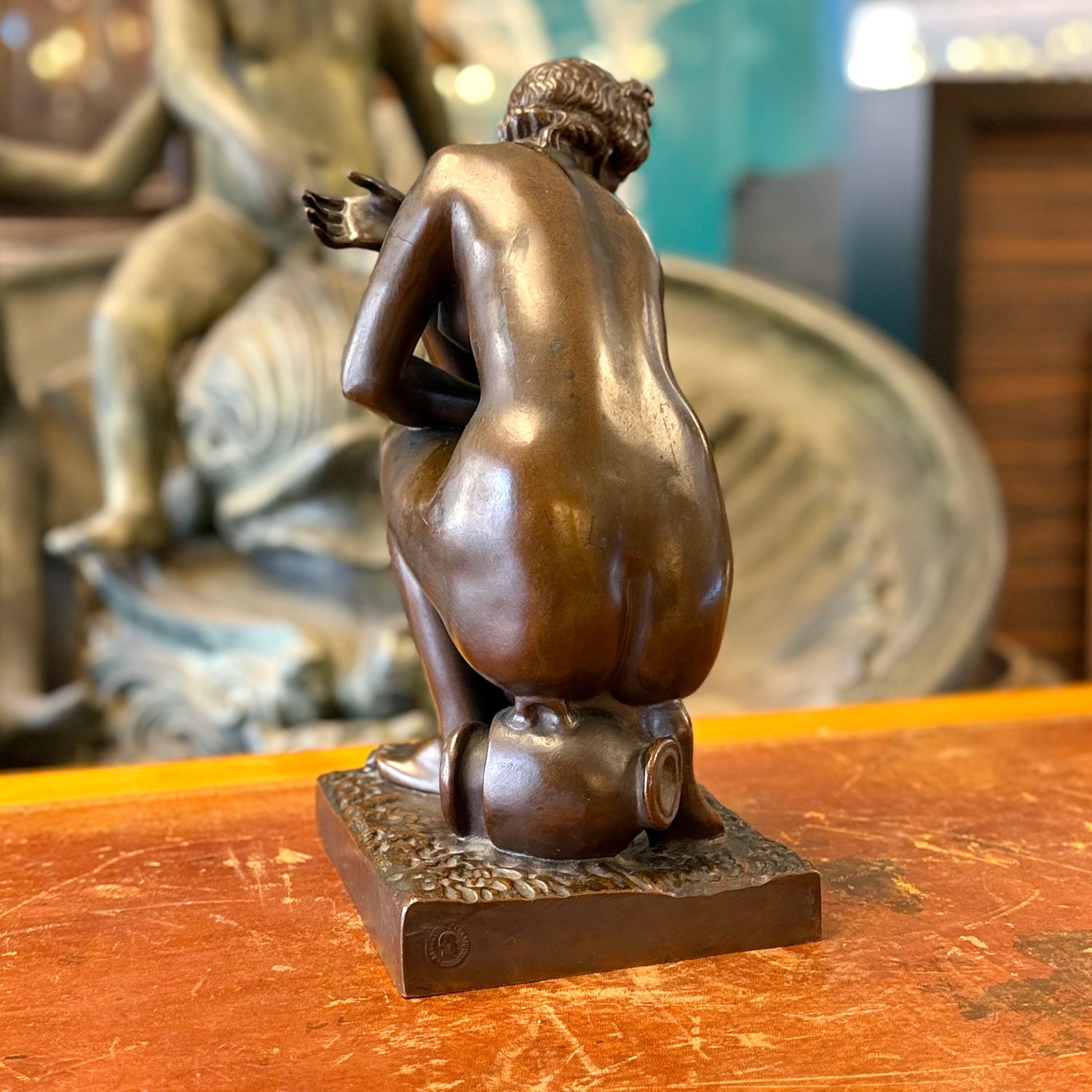 Escultura de bronce francesa de Venus firmada Barbedienne. Francia SXIX