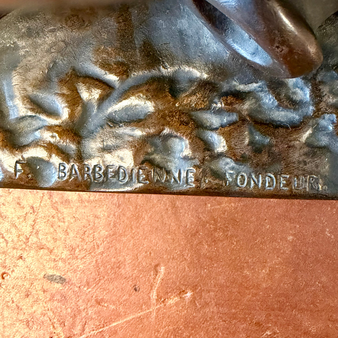 Escultura de bronce francesa de Venus firmada Barbedienne. Francia SXIX
