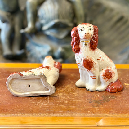 Pareja de perros de porcelana ingelsa Staffordshire. Inglaterra SXIX