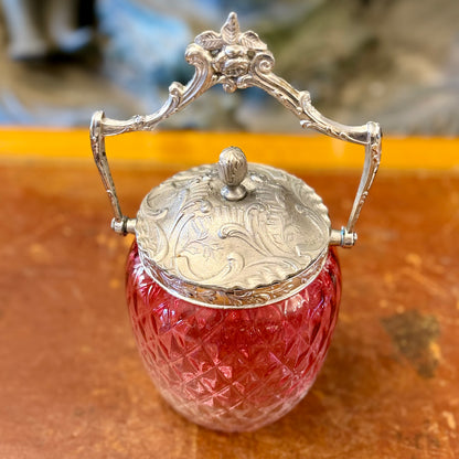 Dulcero francés de vidrio iridiscente fucsia Art-Nouveau. Francia principios SXX