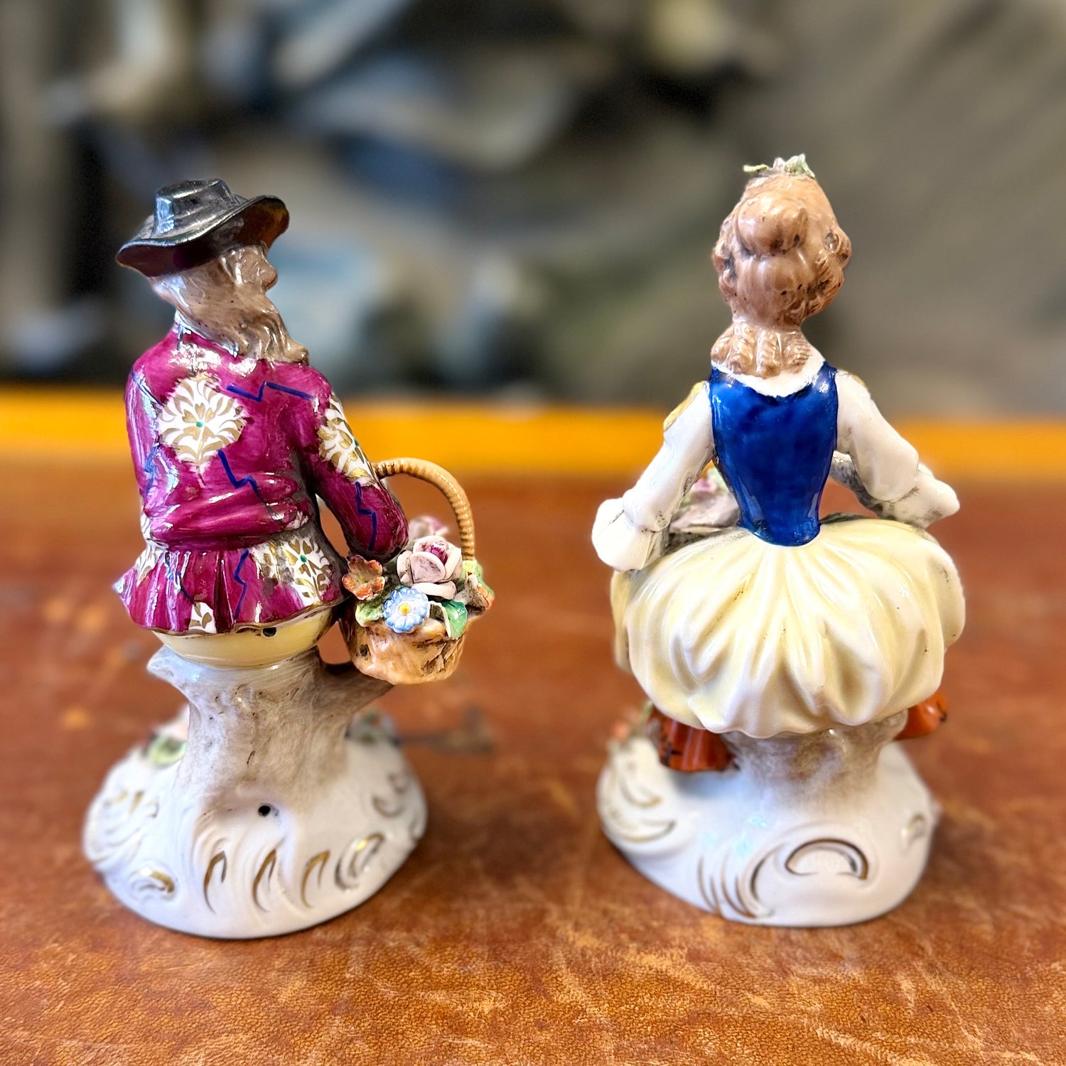 Pareja de porcelanas alemanas, Sitzendorf. Alemania SXIX
