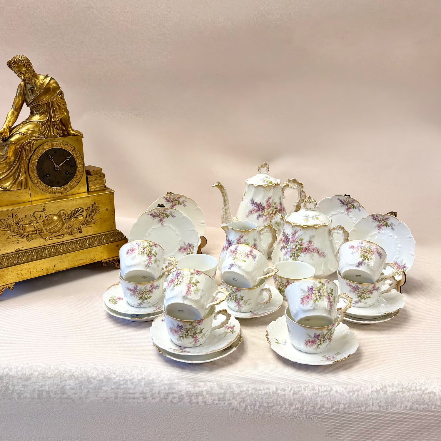 Servicio de te francés de porcelana Haviland Limoges Art-Nouveau. Francia SXX