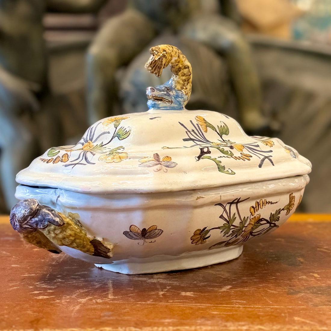 Sopera francesa ceramica de Rouen Durlach. Francia SXVIII