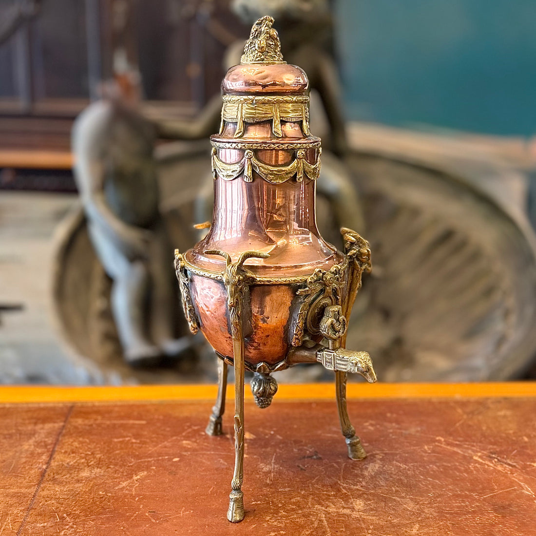 Espectacular Samovar de cobre época Napoleón III. Francia SXIX.