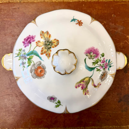 Sopera francesa porcelana Lourioux "Le Faune". Francia SXX