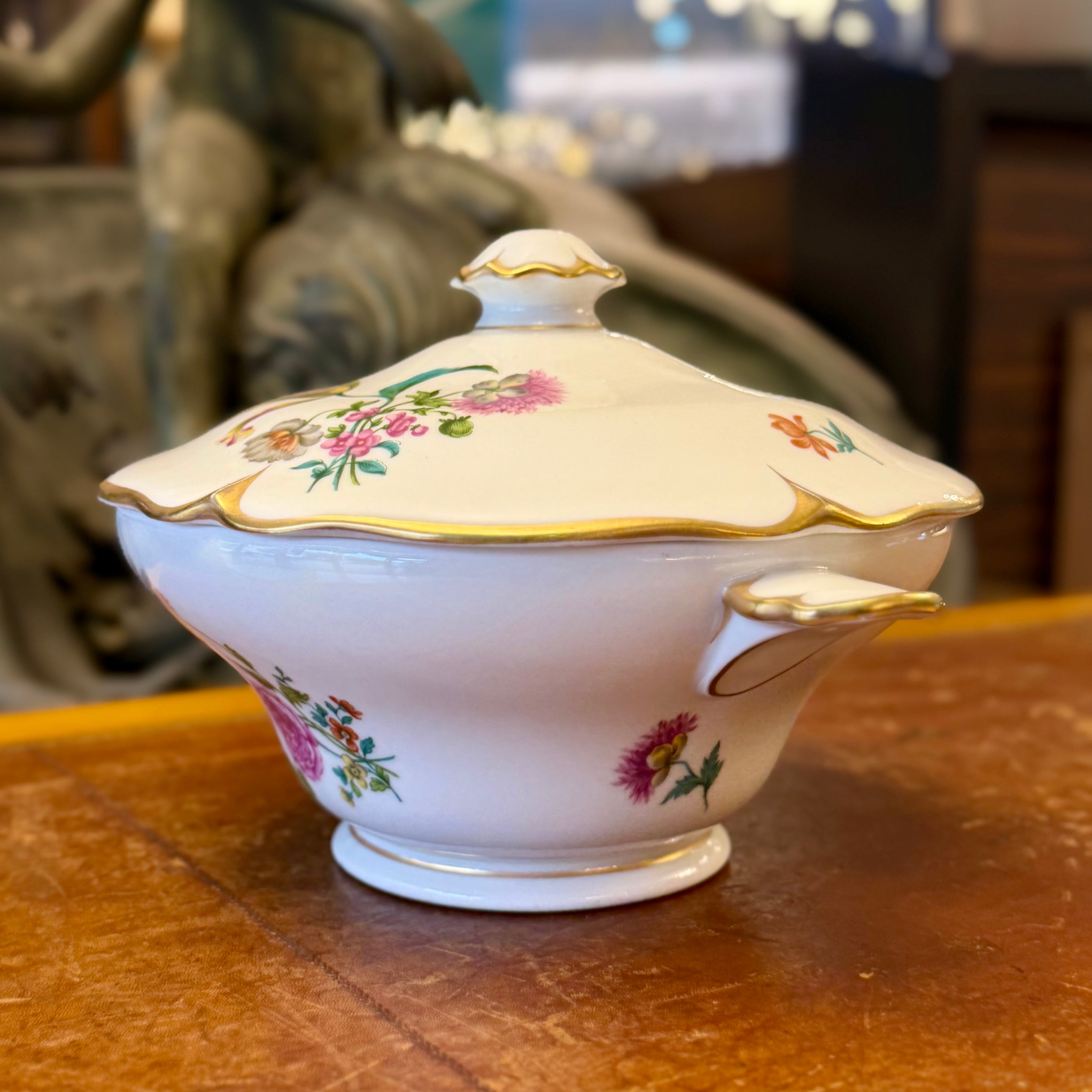 Sopera porcelana alemana Shumann Arzberg. Alemania SXX