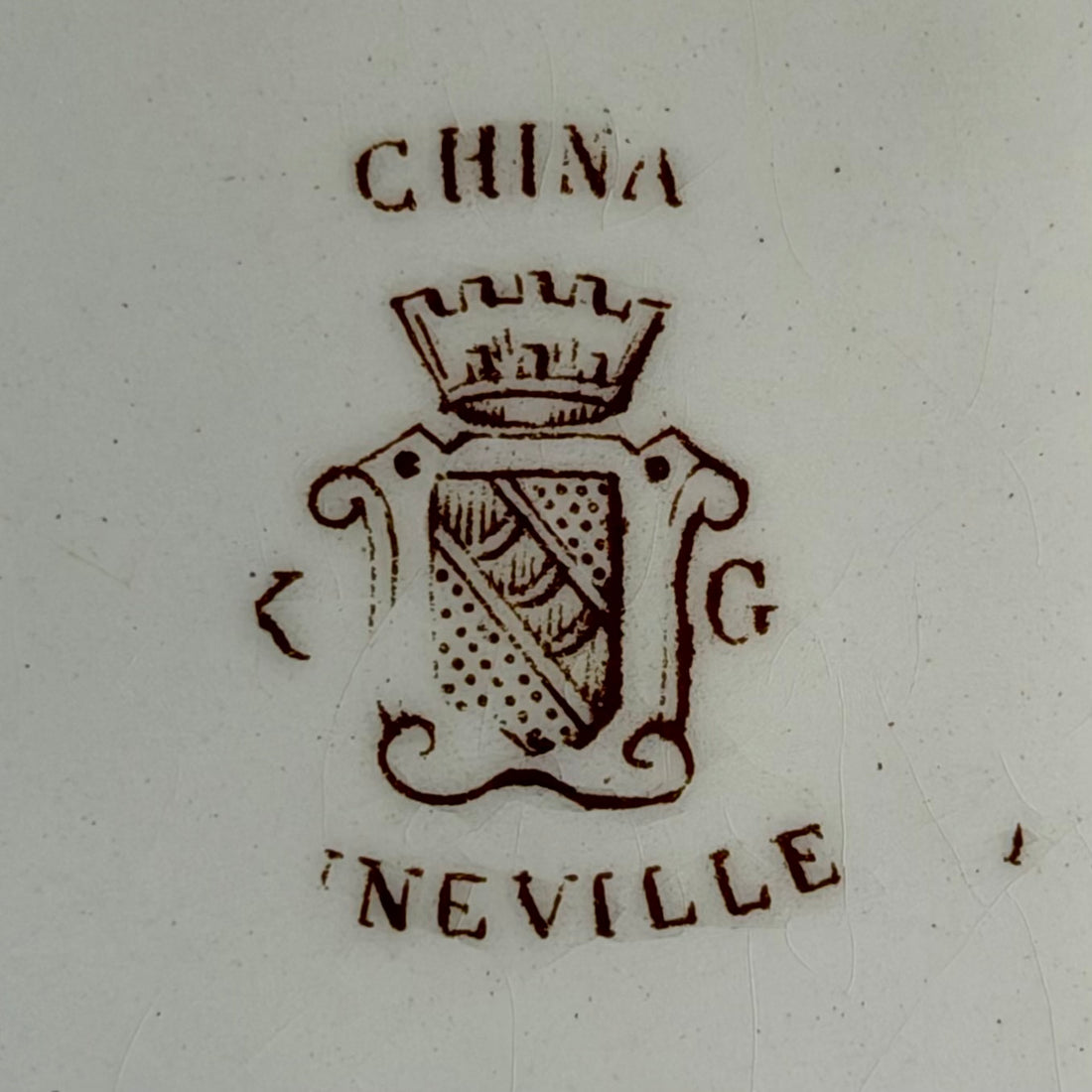 Sopera cerámica francesa Faiance de Lunéville "Réverbere". Francia SXIX