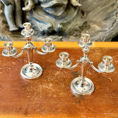 Par de candelabros franceses Christofle colección Gallia. Francia SXX