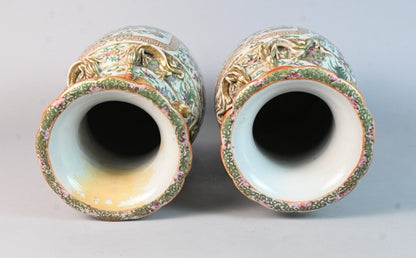 Par de jarrones de porcelana de Cantón "Familia Rosa". China SXIX