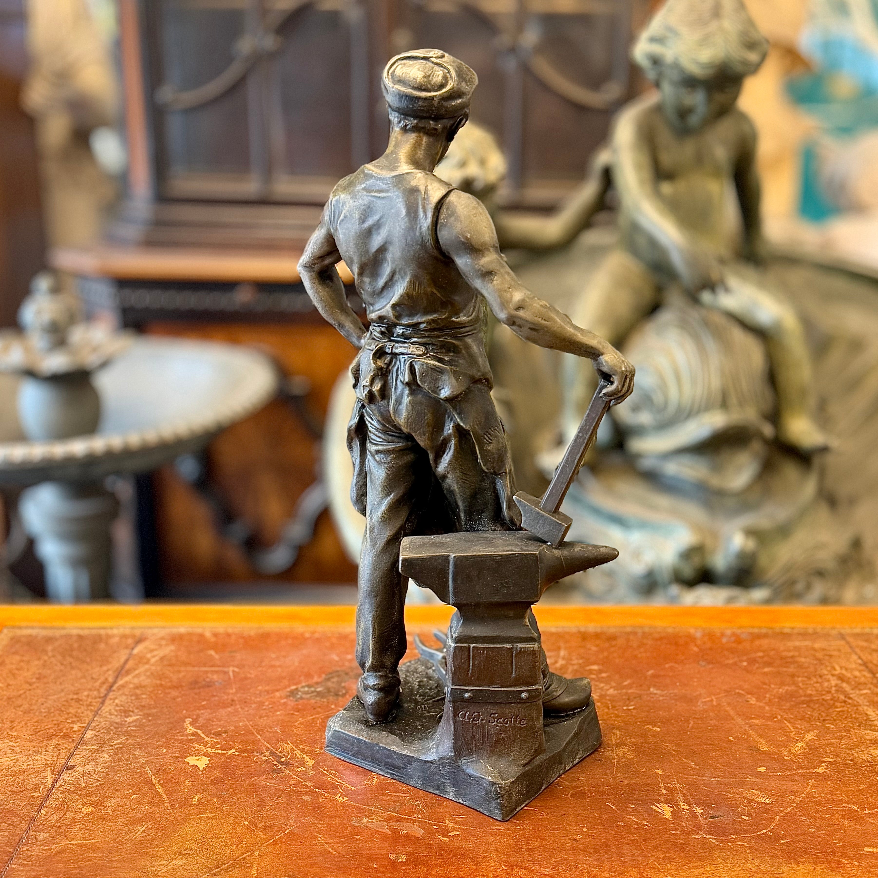 Escultura de peltre titulada "Labor" firmada A.J.Scotte. Francia SXX