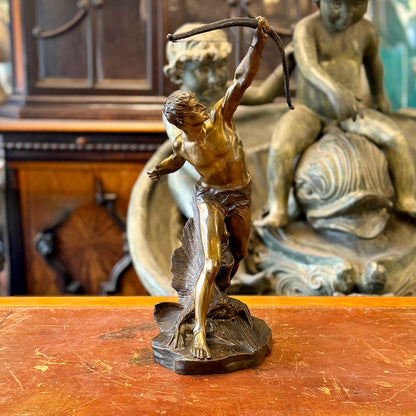 Escultura bronce "El Arquero" firmada Edouard Drout (1859-1945). Francia SXIX