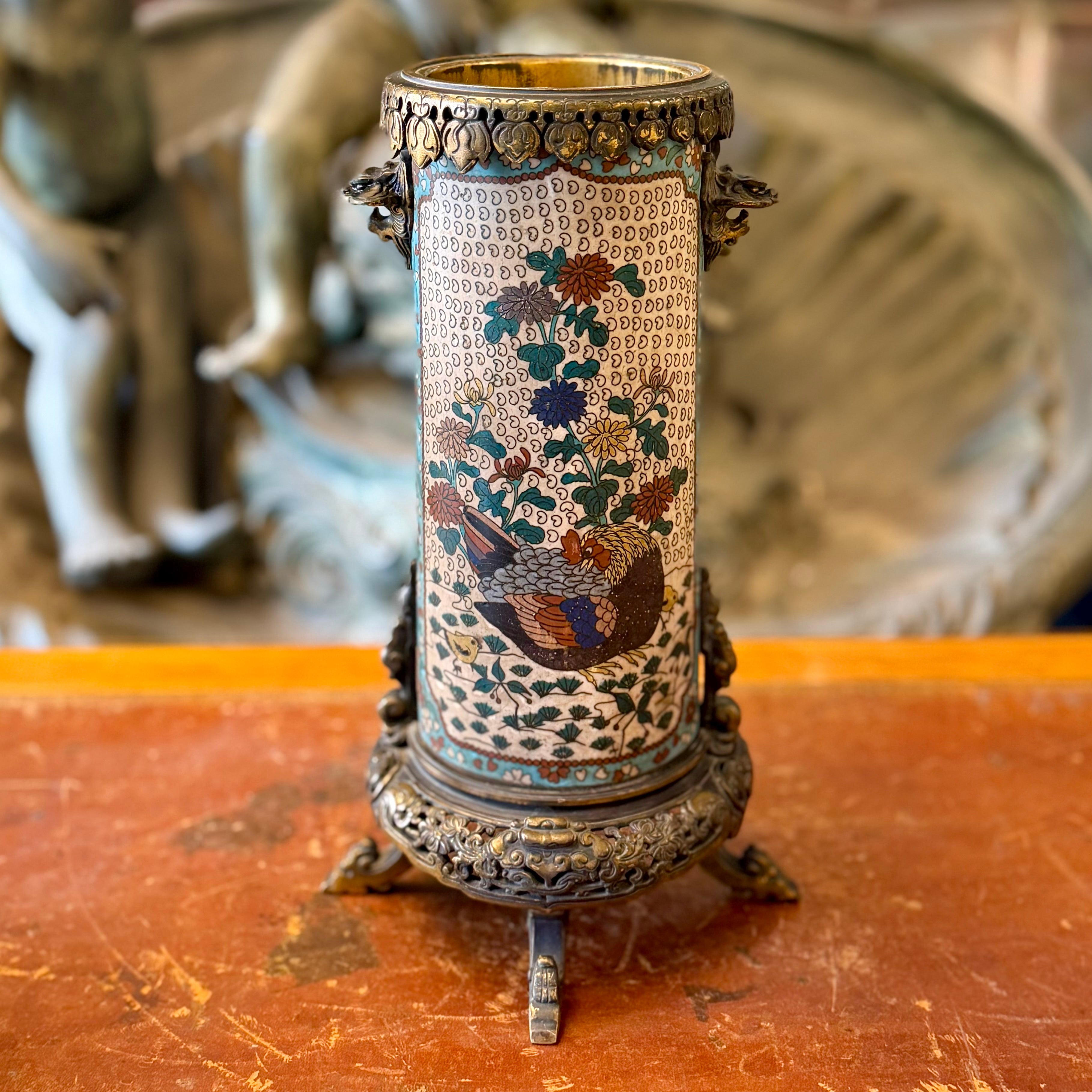 Jugo de tres pinceleros cloissone Japones época Meiji. Japón SXIX