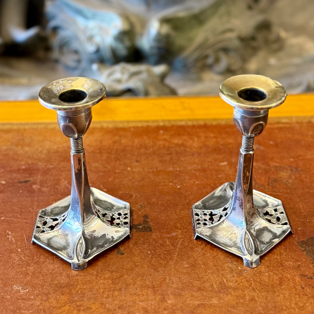 Par de candelabros alemanes WMF Art-Nouveau. Alemania principios SXX