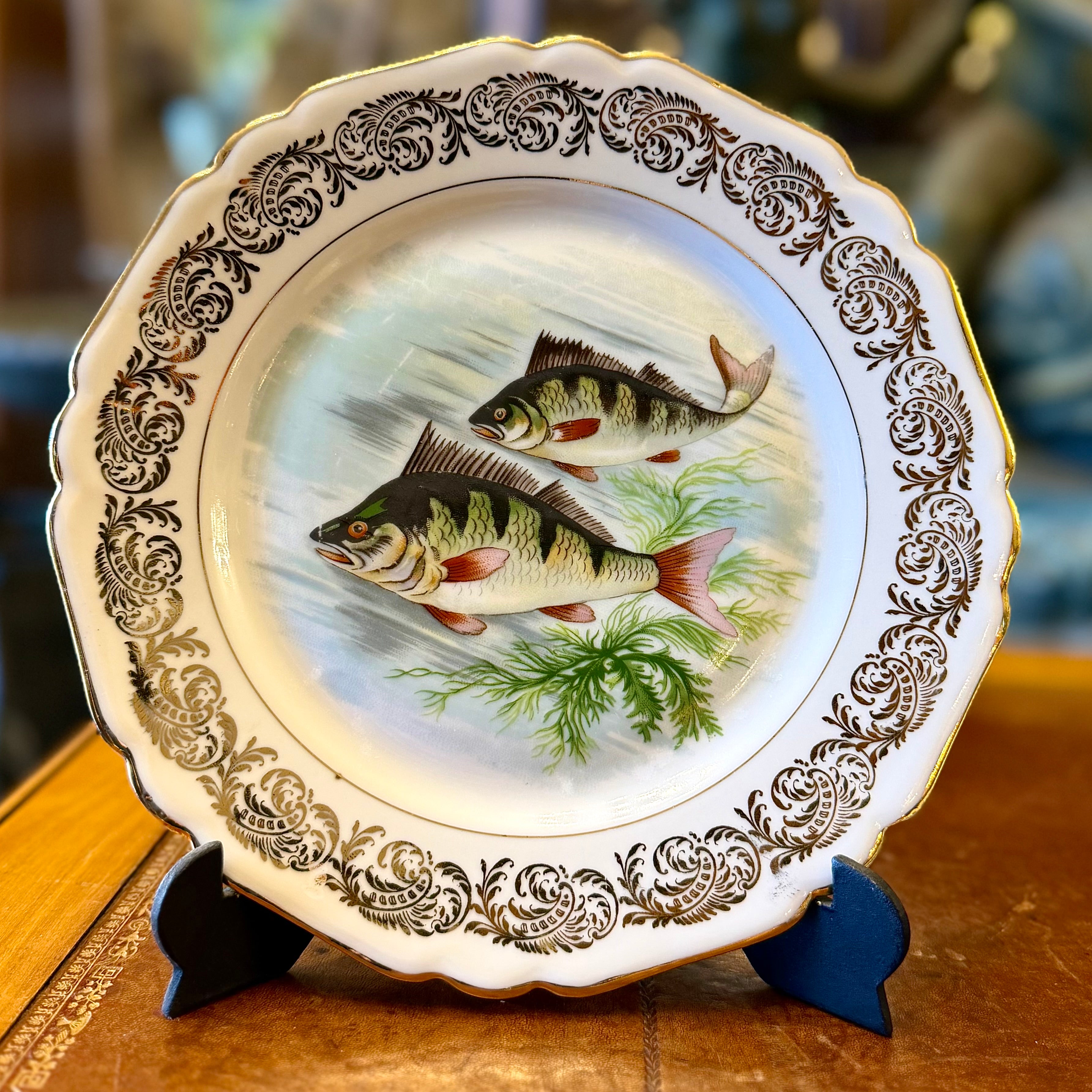 Juego de platos para pescado porcelana francesa sellada L.T. France. Francia SXX