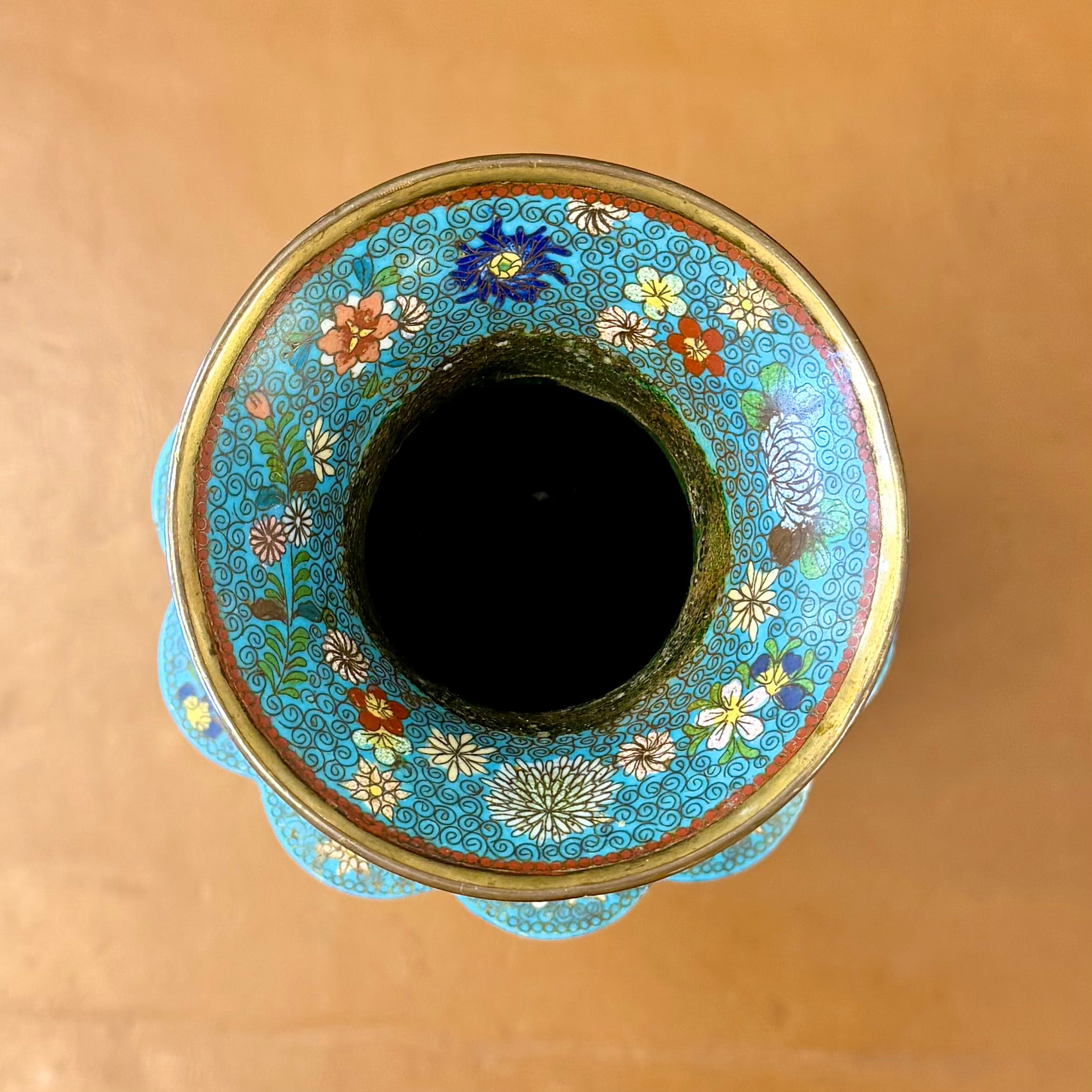 Magnifico par de cloissone chinos "Millefiori" celeste turquesa. China Principio SXIX