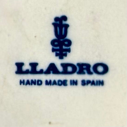 Figura porcelana española Lladró "Romance Aldeano". España SXX