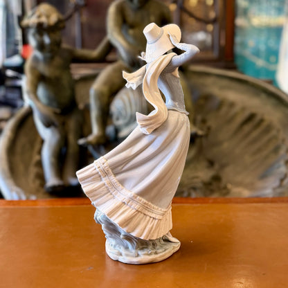 Figura de porcelana española Lladró "Brisa de Primavera". España SXX