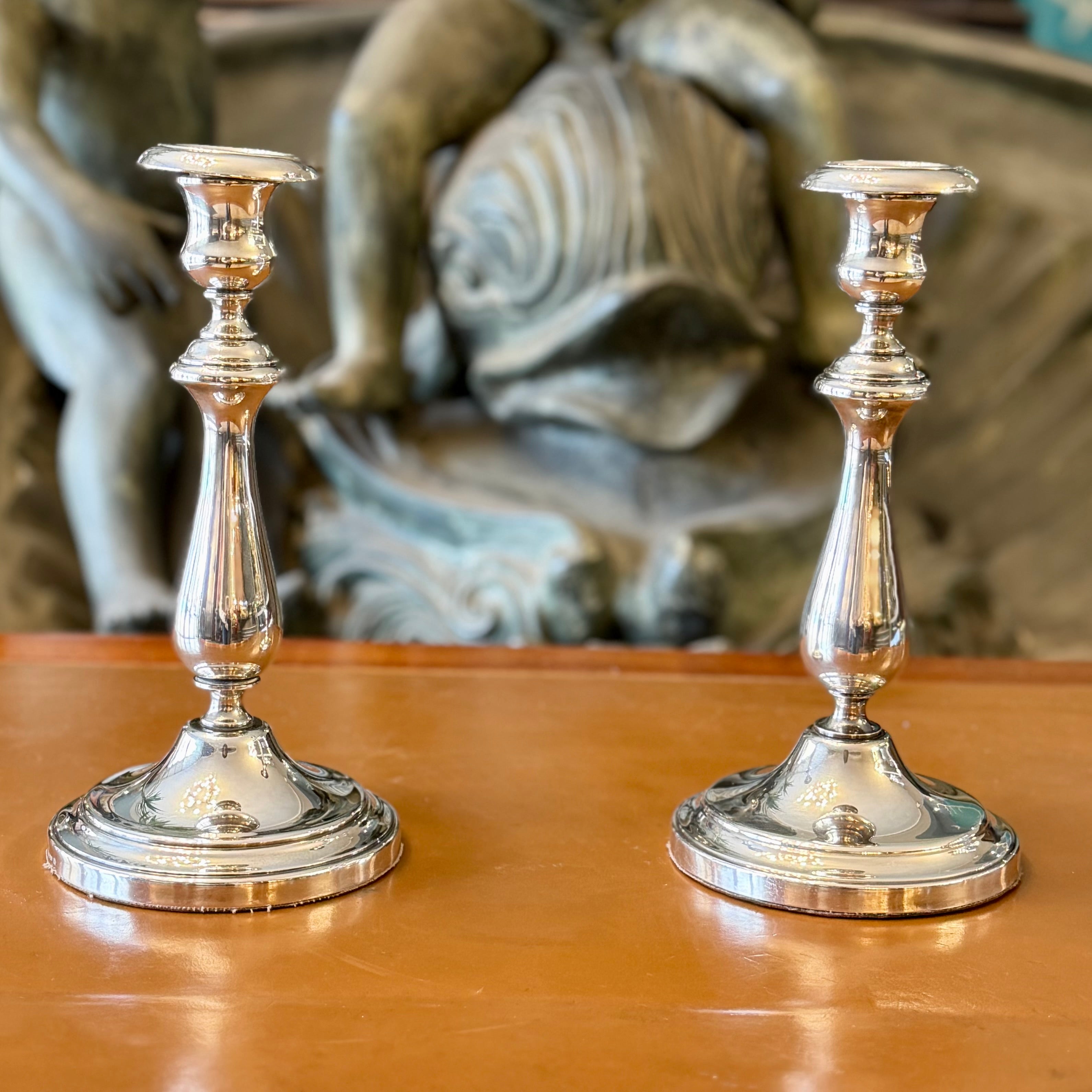 Par de candelabros de plaque Christofle Louis phillippe. Francia SXIX
