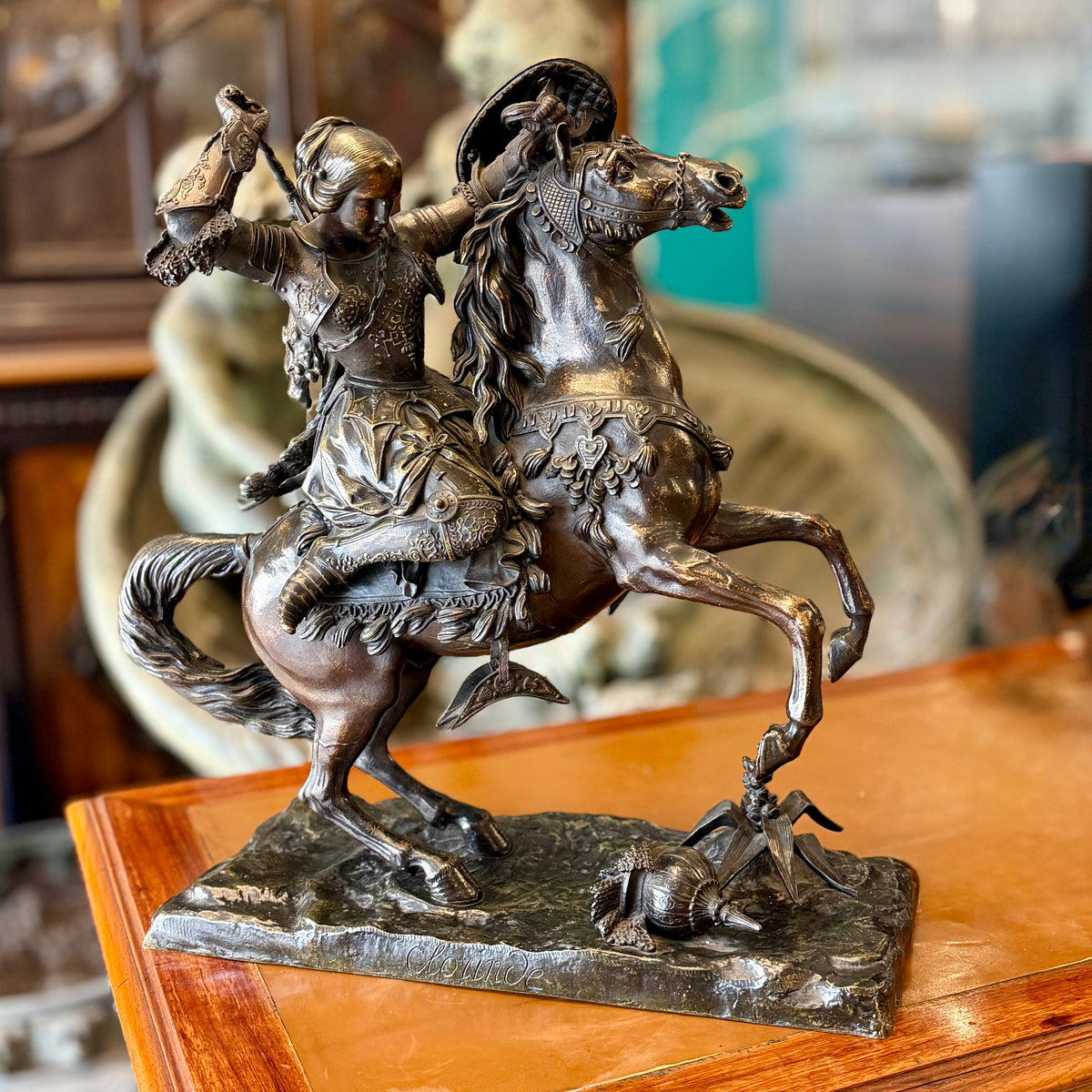 Espectacular escultura en bronce de Tancredo y Clorina en la batalla de Jerusalén. Francia SXIX